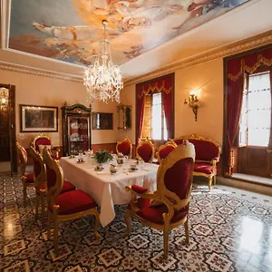Andalusian Palace Bed and breakfast